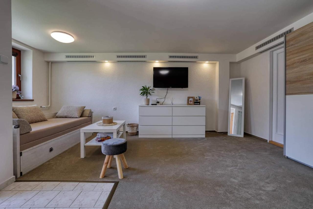 בלה פוד פראדדם Apartman U Peciho מראה חיצוני תמונה